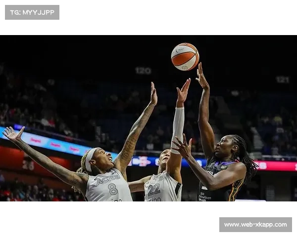 王牌威尔逊砍下23分12篮板统治内线 水星轻松取胜豪取十连胜